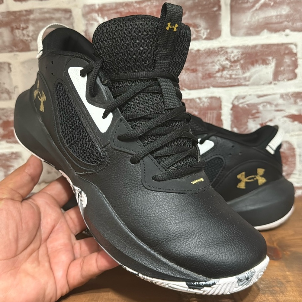 Men’s Under Armour Mid Gym Basketball Court‎ Shoes Size 10 Black